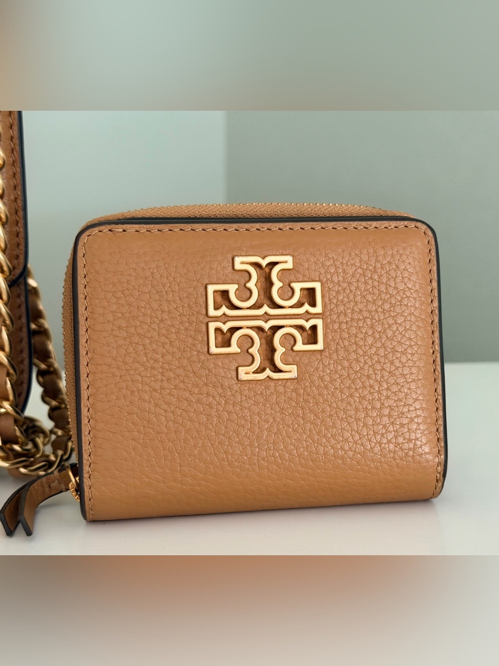 Tory Burch Tan Leather Britten Chain Shoulder Bag with Matching Wallet - Picture 12 of 16